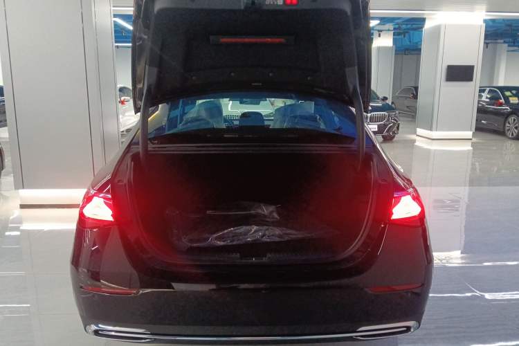 Used Mercedes-Benz E-Class 2026 E 300 L Luxury