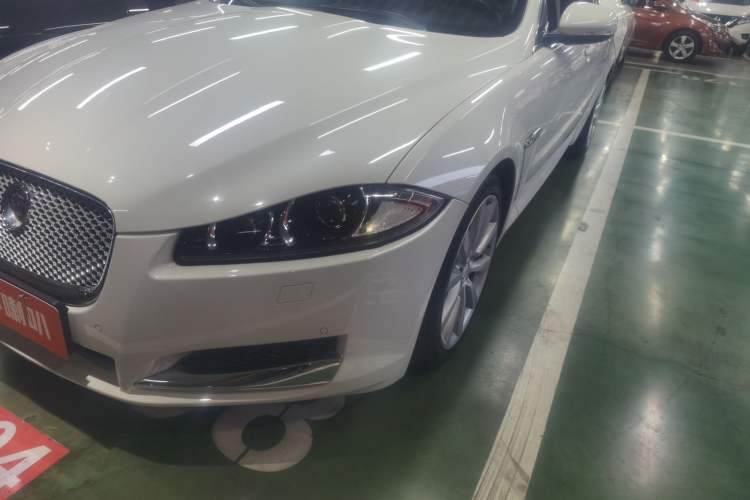 Used Jaguar XF 2015 XF 2.0T 80th Anniversary Limited Edition Luxury Model Left Front Headlight
