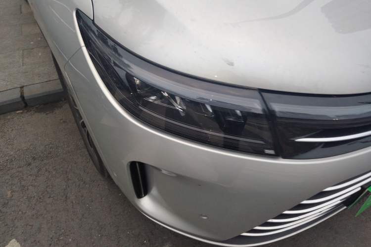 Used Hima AITO M7 2024 1.5T Rear-Drive Plus Version 5 Seats Right Front Headlight