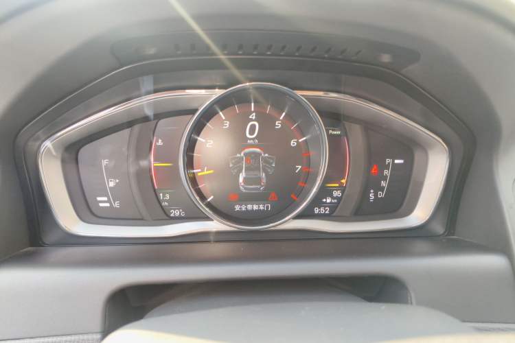 Used Volvo XC60 2017 T5 AWD Smart Range Edition
