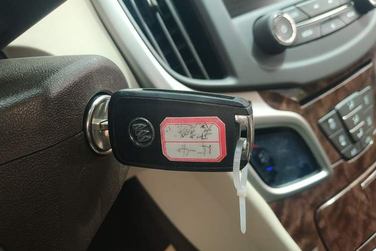 Used Buick LaCrosse 2013 2.4L SIDI Leading Comfort Version