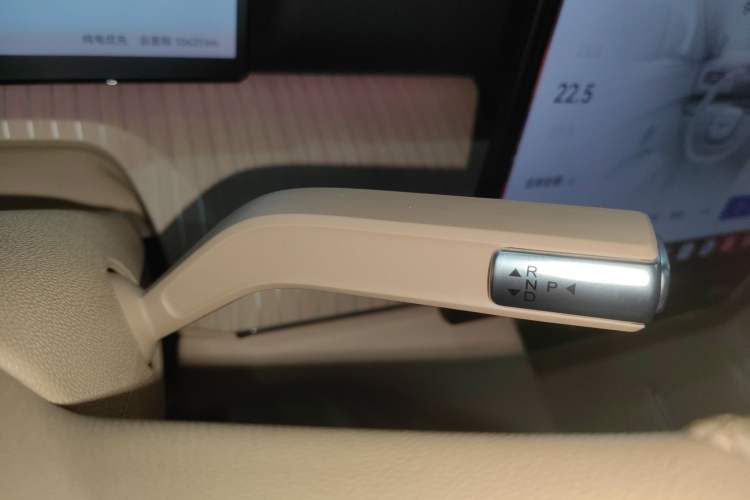 Used Chery T11 2026 Model 220 All-Wheel Drive Family Fun Edition Gear Lever