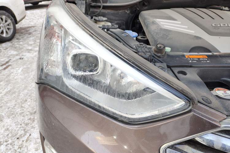 Used Hyundai Grand SantaFe 2013 3.0L 7-Seater Four-Wheel-Drive Comfort Edition Right Front Headlight