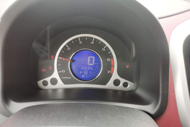 Used CHANGAN Benni 2015 1.4L IMT Sunroof Version China IV Standard
