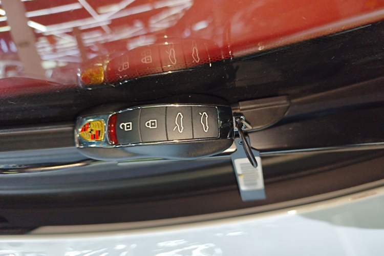 Used Porsche 718 2022 Boxster 2.0T Interior 1