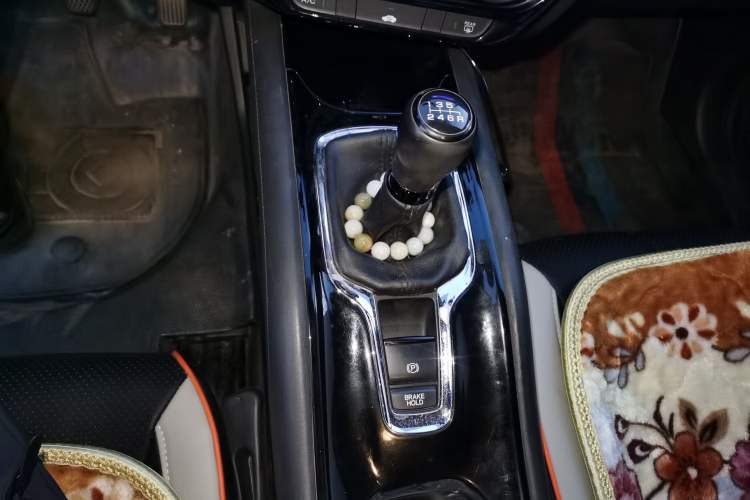 Used Honda Vezel 2017 1.5L manual two-wheel drive Comfort trim level