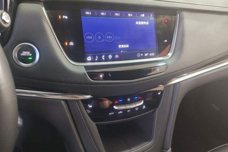 Used Cadillac XT6 2022 2.0T Six-Seater Four-Wheel-Drive Luxury Version Audio And AC Panel