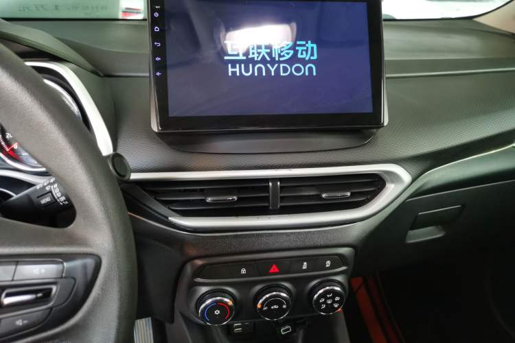 Used Chevrolet Trax 2019 325T Automatic Sport Edition China VI Standard Audio And AC Panel