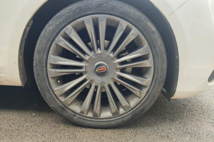 Used Hongqi H5 2020 1.8T Automatic ZhiLian QiYun Edition Right Front Wheel Hub