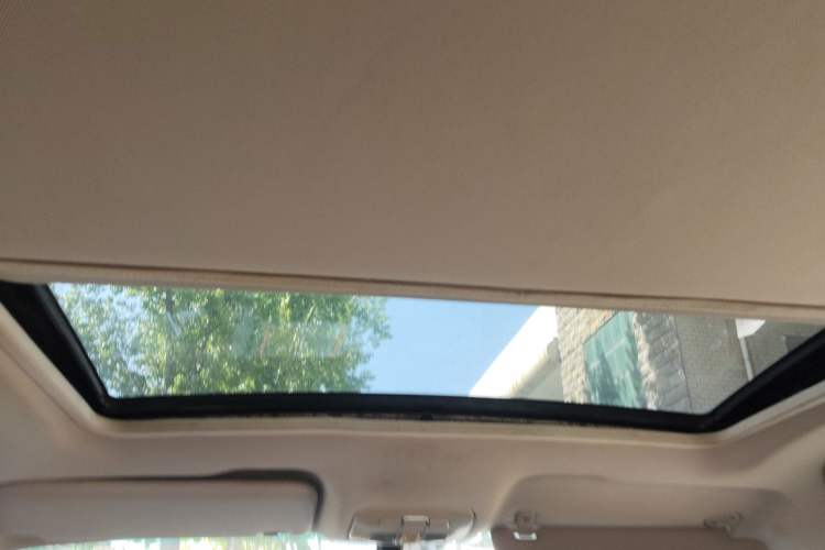 Used Brilliance V5 2012 1.6L Manual Luxury Model Headliner