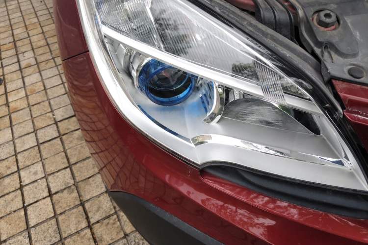 Used Buick Encore 2015 1.4T Automatic Two-Wheel Drive Urban Elite Version Right Front Headlight