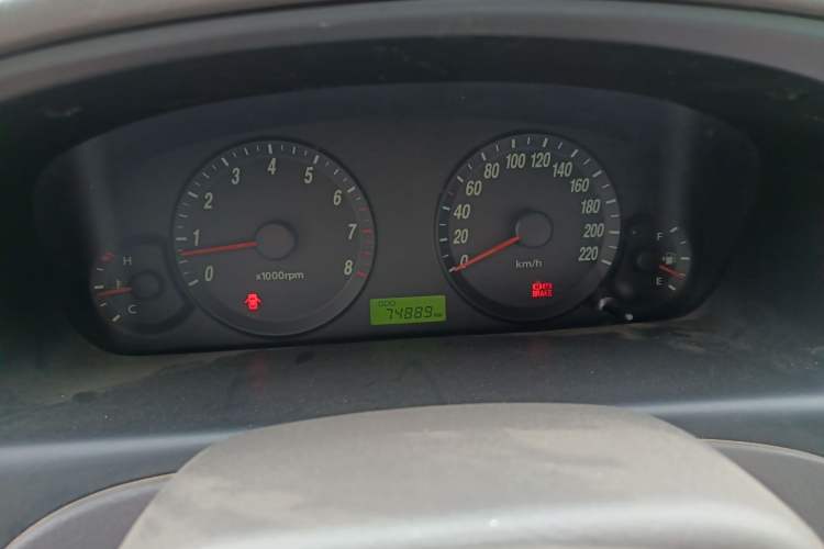 Used Hyundai Elantra 2011 1.6L Manual Comfort Version
