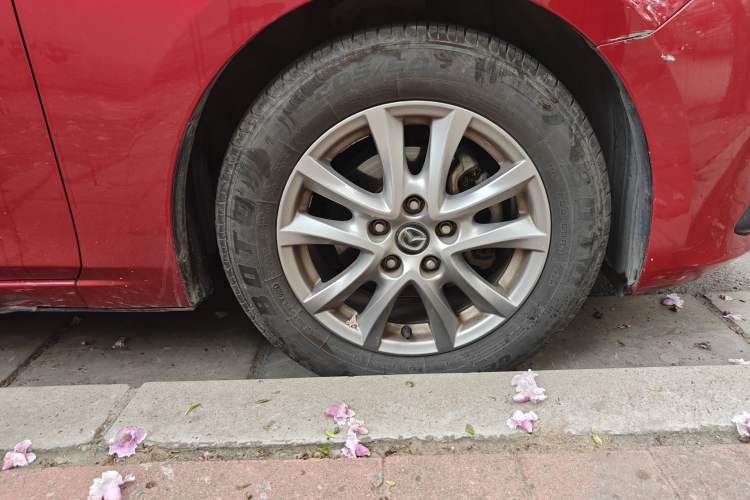 Used Mazda 3 Axela 2016 Sedan 1.5L Automatic Comfort Model Right Front Wheel Hub