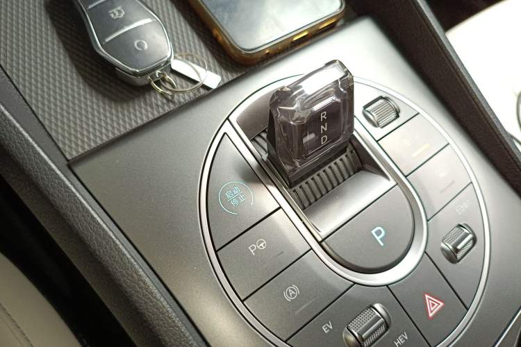 Used BYD Seal 05 DM-i 2025 DM-i Intelligent Drive 120KM Flagship Model Gear Lever