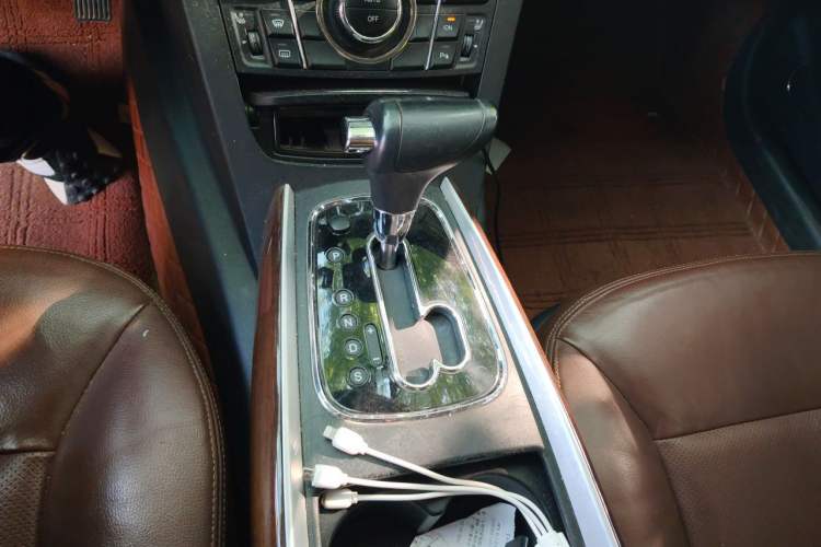 Used Hongqi H7 2015 1.8T Luxury Model