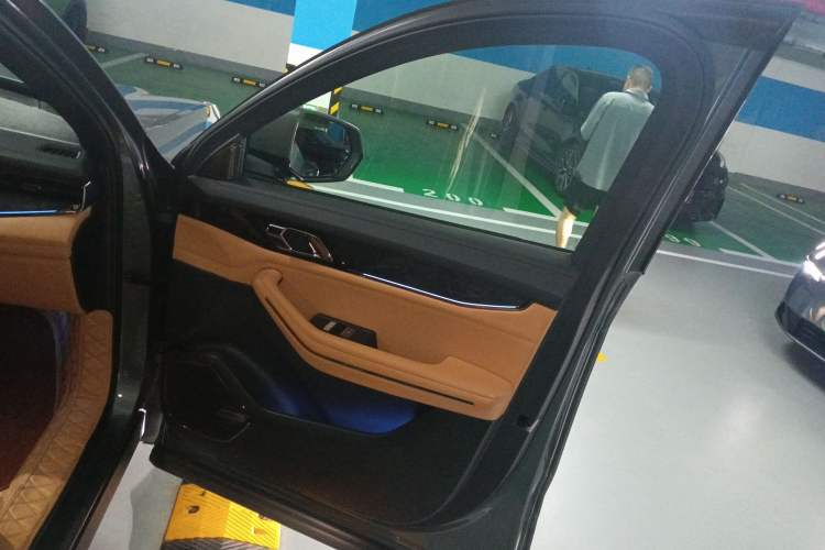 Used Lynk & Co 09 EM-P 2021 2.0T PHEV Halo Six-Seater