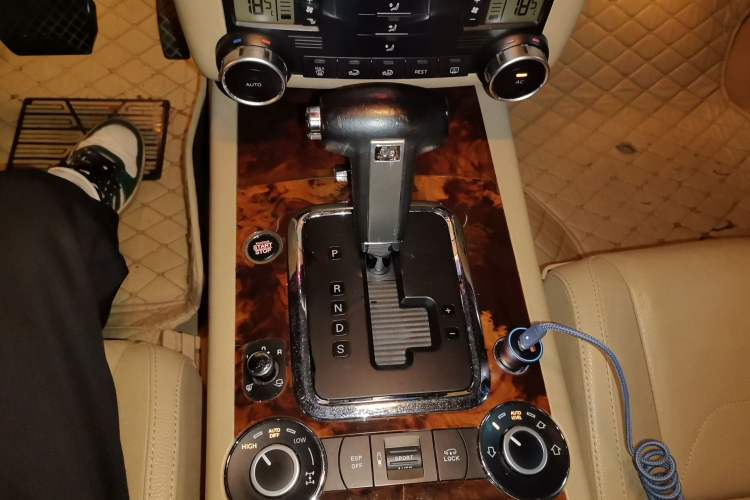 Used Volkswagen Touareg 2007 3.6L Luxury Model Gear Lever