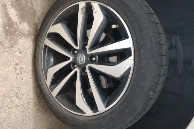 Used Venucia T90 2018 2.0L CVT Smart Connect Luxury Edition China V Standard