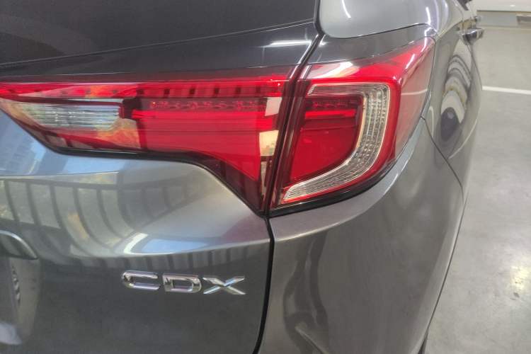 Used Acura CDX 2016 1.5T Two-Wheel Drive Deluxe Edition
