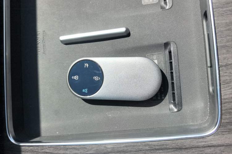 Used Hima AITO M9 2024 Range-Extended Ultra Version 42 kWh 6-Seater Model Vehicle Key