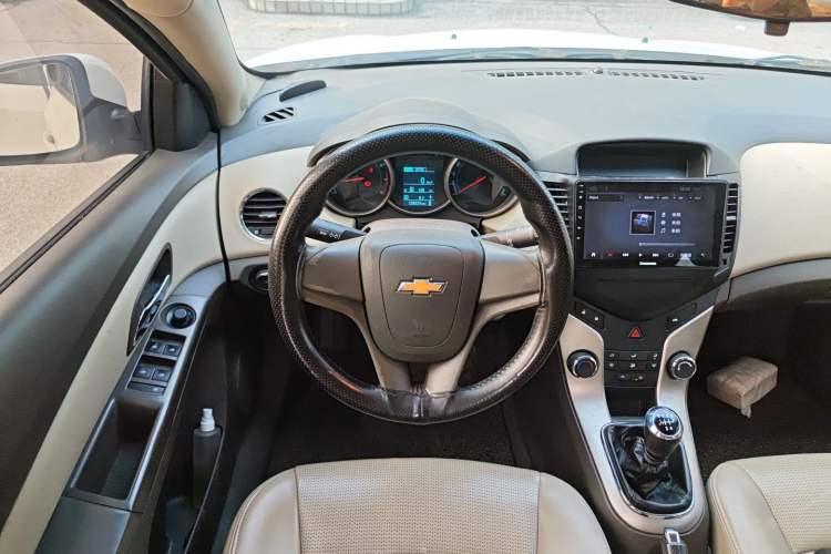 Used Chevrolet Cruze 2015 1.5L Classic SL MT
