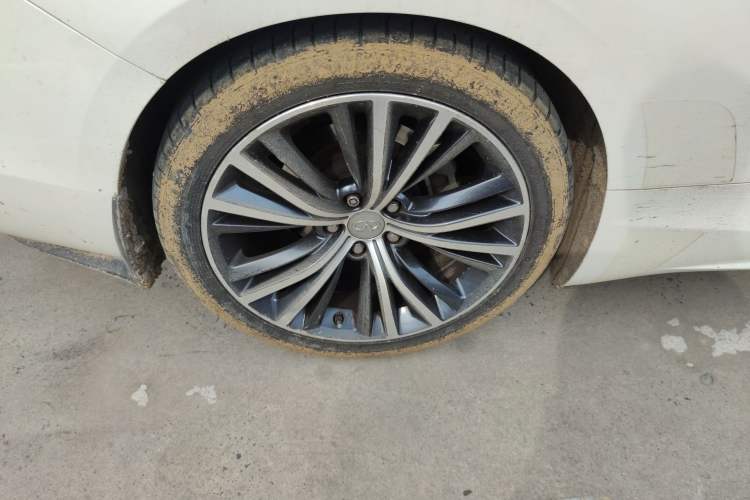 Used Infiniti Q60 2019 2.0T Luxury Edition
