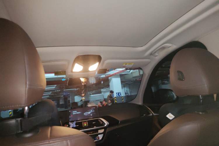 Used BMW X3 2018 xDrive25i Luxury Package China VI Emission Standard Headliner