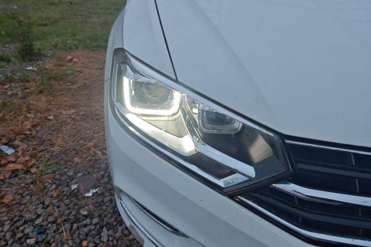 Used Volkswagen Bora 2018 1.5L Automatic Comfort Model Right Front Headlight