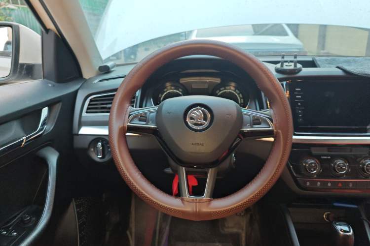 Used Skoda Kamiq 2020 1.5L Automatic Comfort Edition Steering Wheel