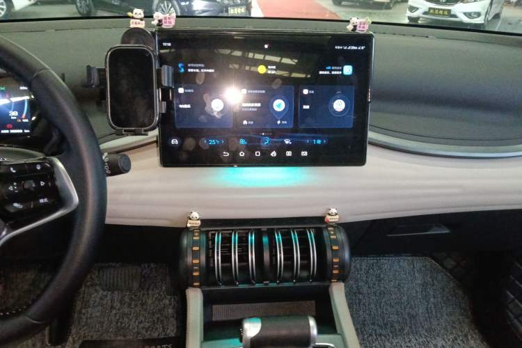 Used BYD Yuan PLUS 2024 Honor Edition 510KM Beyond Model Audio And AC Panel