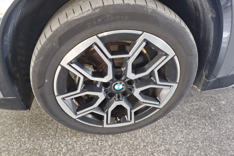 Used BMW X1 2023 sDrive25Li X Design Package Left Front Wheel Hub