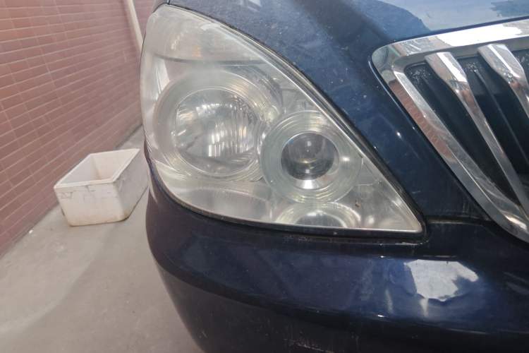 Used Buick GL8 2014 2.4L Classic Edition Right Front Headlight