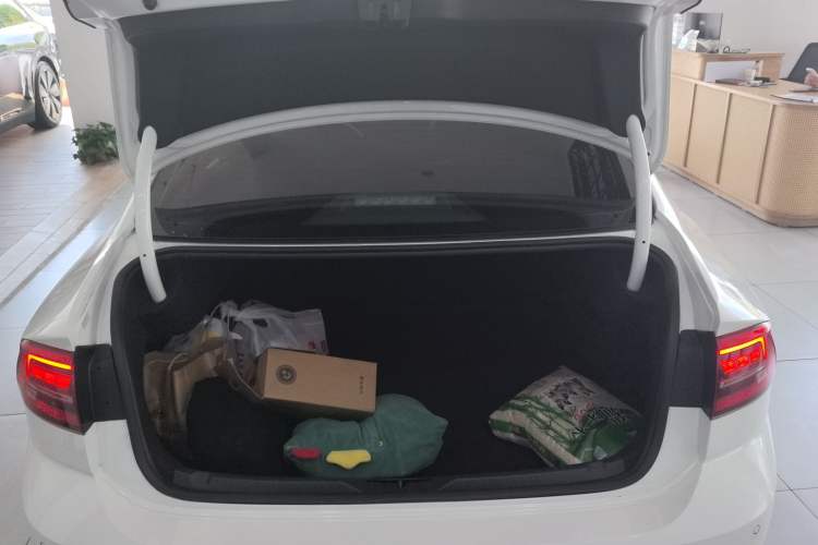 Used Volkswagen Lamando 2019 280TSI DSG Comfort Edition China VI standard
