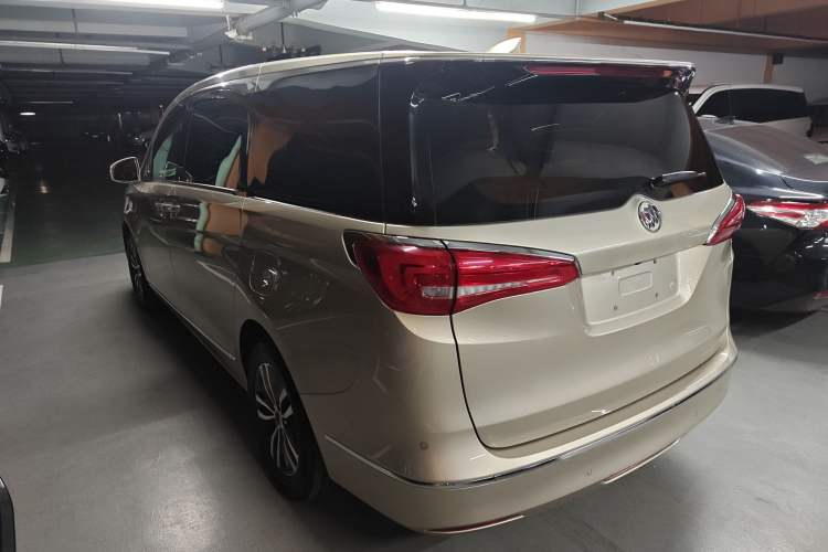 Used Buick GL8 2018 ES 28T Flagship Model China VI Standard