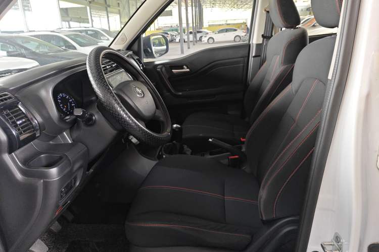 Used CHANGAN OSHAN X70A 2019 1.5L Manual Basic Version China VI Standard