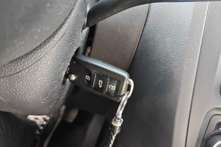 Used Volkswagen Sagitar 2014 1.4TSI Automatic Luxury Model Vehicle Key