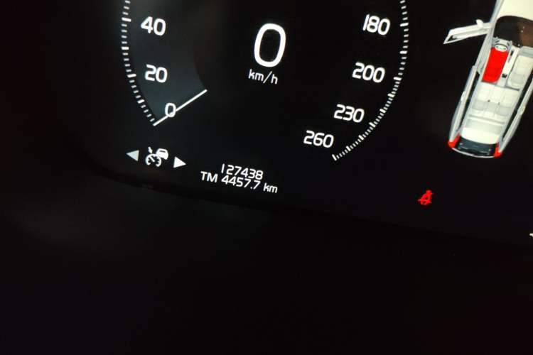 Used Volvo V90 2019 Cross Country T5 AWD Luxury Edition China VI Standard
