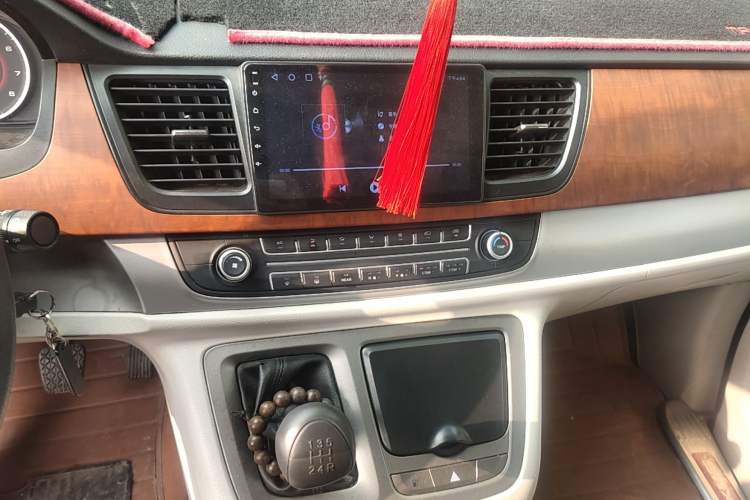 Used SAIC MAXUS G10 2016 2.4L Manual Elite Edition Audio And AC Panel