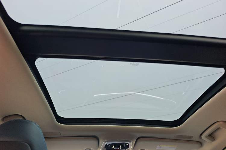 Used Lynk & Co 05 2020 2.0TD Two-Wheel Drive Shine Halo