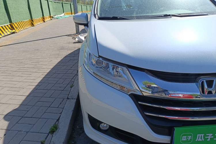 Used Honda Odyssey 2017 2.4L Luxury Edition Right Front Headlight