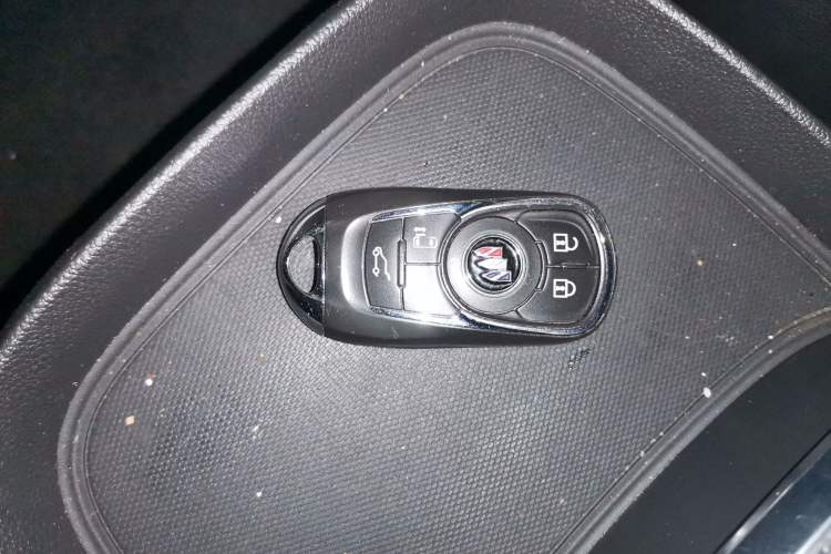 Used Buick GL8 2022 ES Land Cruiser 653T Luxury Model