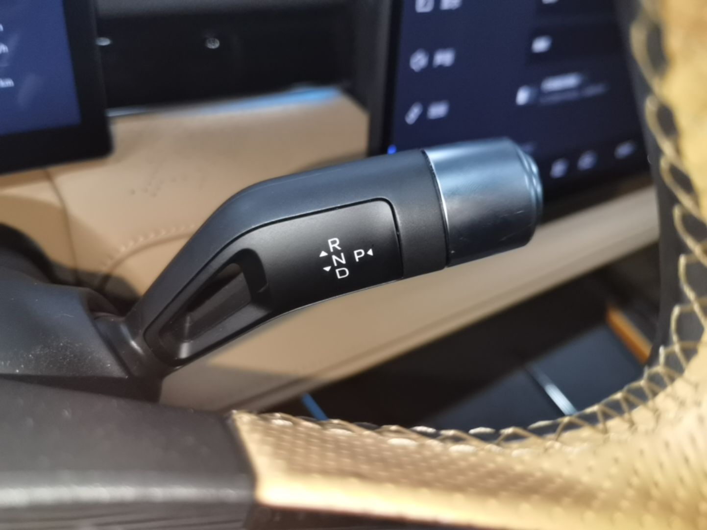 Geely Galaxy 8 2025 130km EM-P Starship Edition — снимка 16