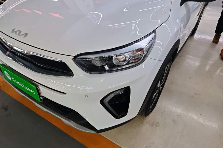 Used Kia kx1 Stonic 2021 1.4L CVT Sunroof Model
