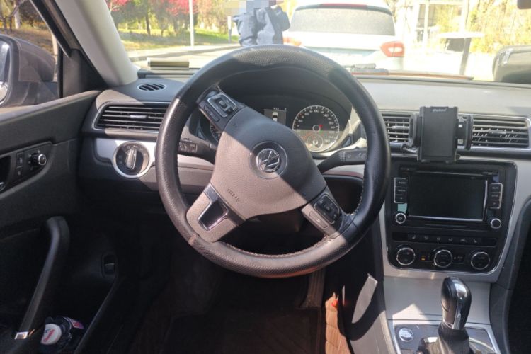 Used Volkswagen Passat 2014 1.8TSI DSG Prestige Edition Steering Wheel