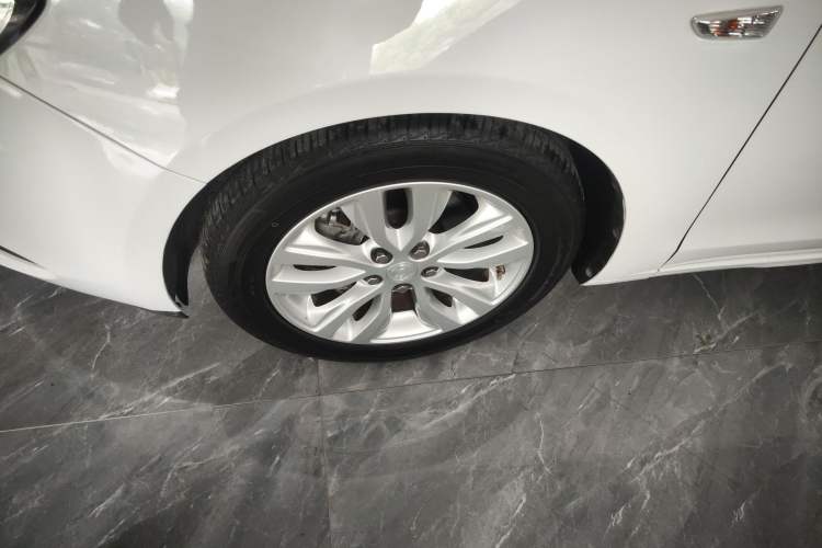 Used Buick GT 2021 Exemplar 1.5L Automatic Elite Version Left Front Wheel Hub