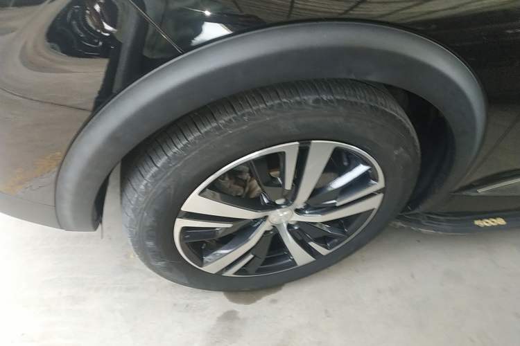 Used Peugeot 5008 2017 380THP 7-Seater Elite Edition Left Front Wheel Hub