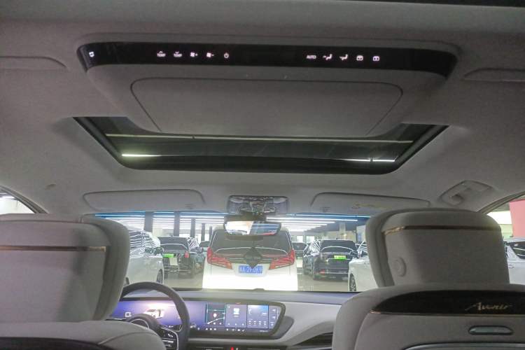 Used Buick Century 2025 2.0T Seven-Seater Yinshi Edition
