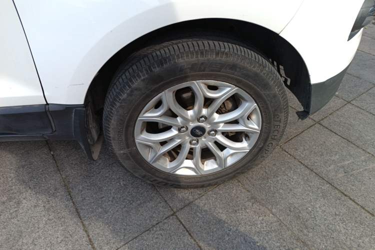 Used Ford EcoSport 2013 1.5L Automatic Prestige Model Right Front Wheel Hub