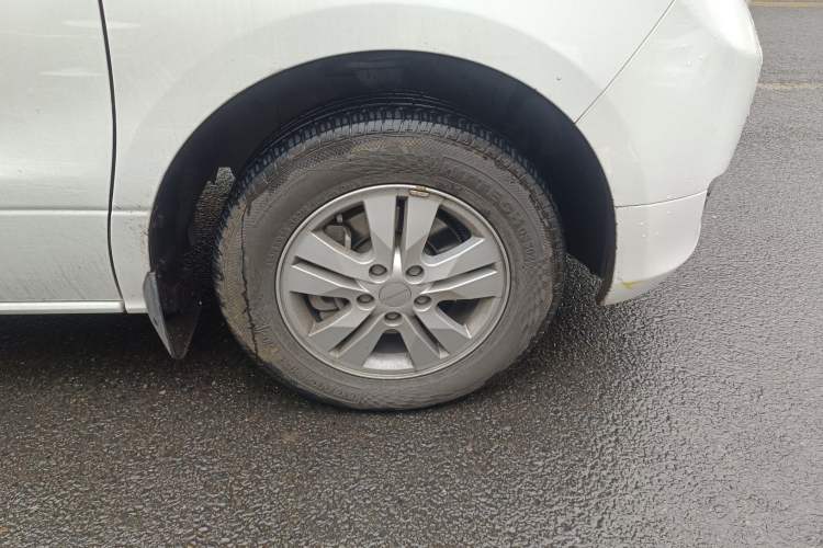 Used FORTHING Lingzhi PLUS 2021 2.0L Manual Standard Version CNG 7 Seats
