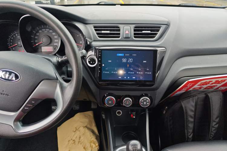 Used Kia K2 2015 Sedan 1.4L MT GLS Audio And AC Panel